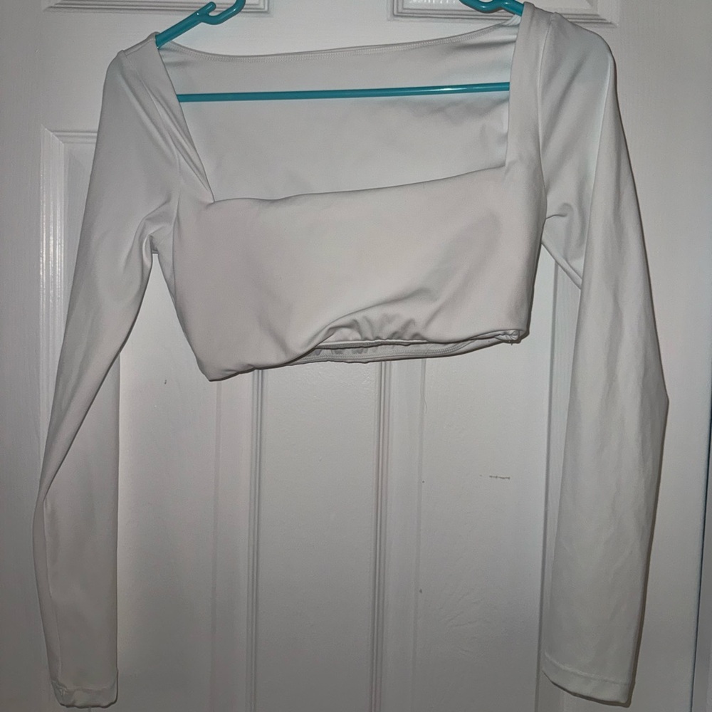 Workout White Long Sleeve Crop Top